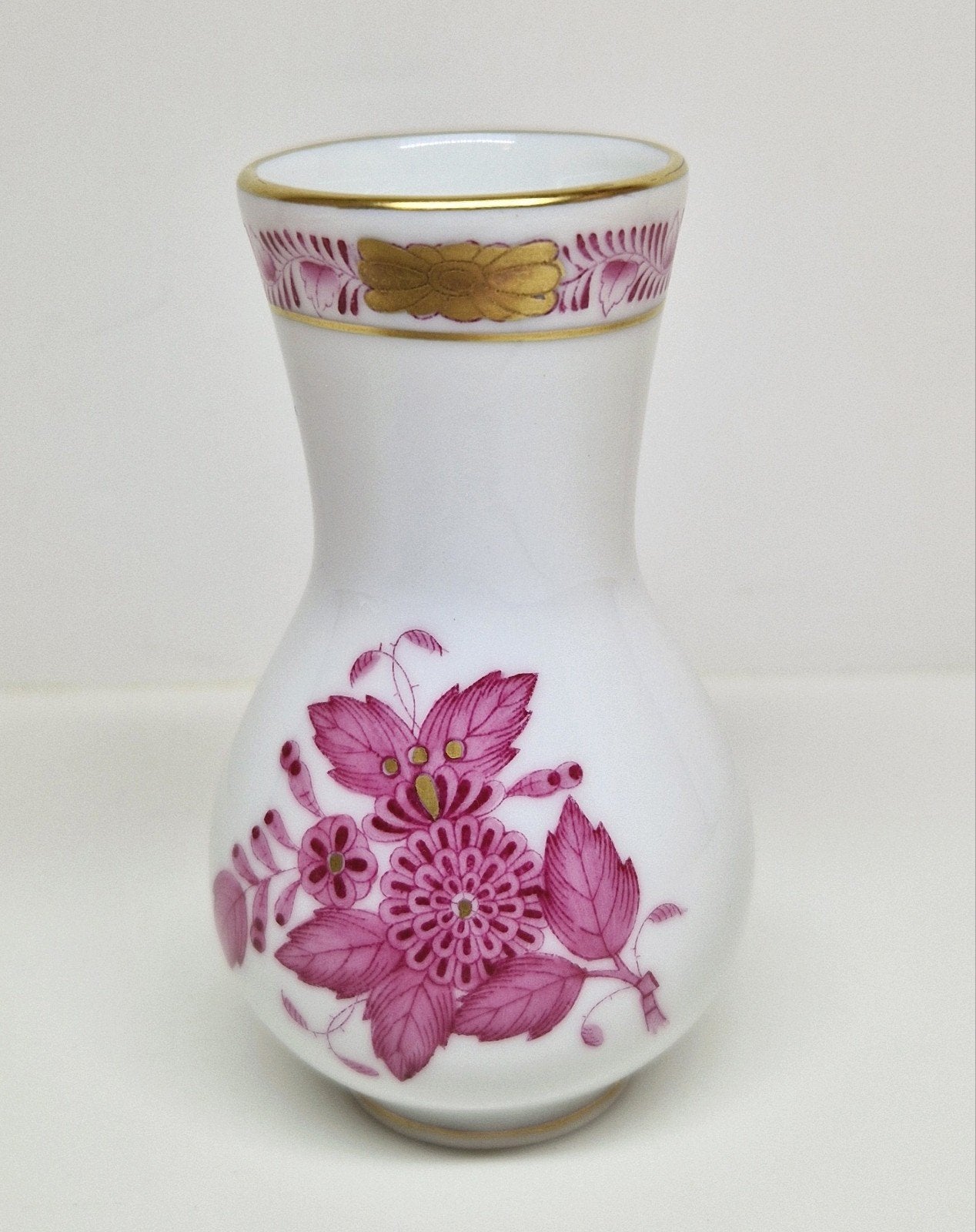 Herend Hongarije miniatuur vaasje Apponyi raspberry decor., Antiek en Kunst, Antiek | Porselein, Ophalen