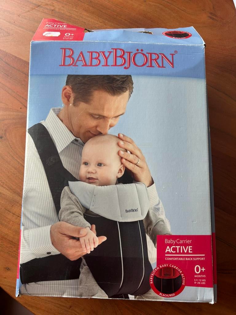 BABY BJORN draagzak zwart/rood, Ophalen, Zo goed als nieuw, Draagzak, Baby Björn