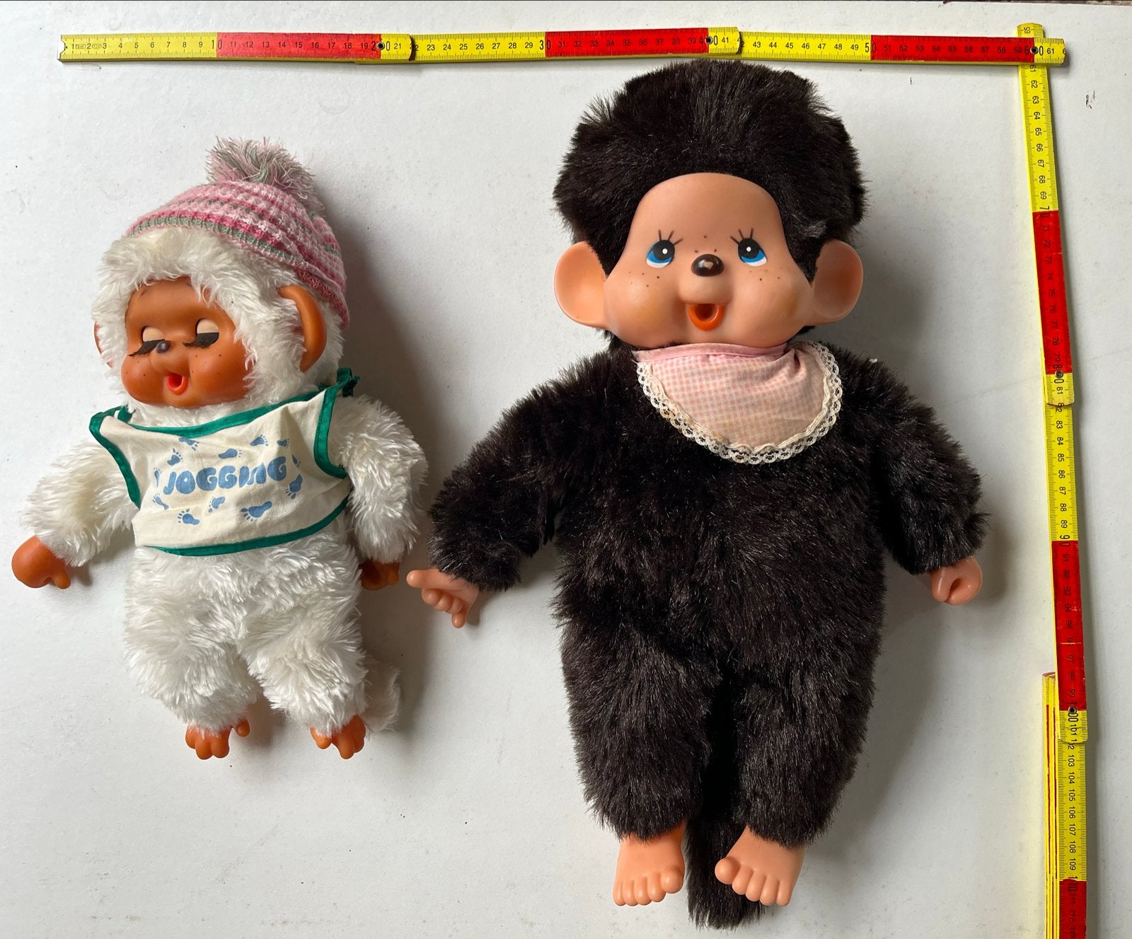 Vintage Monchhichi poppen set - bruin en wit, Ophalen of Verzenden, Gebruikt, Overige typen