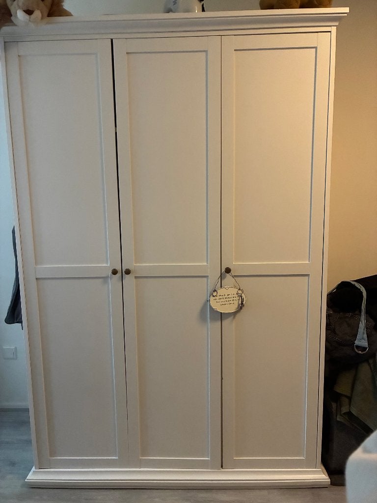 Kledingkast 3-deurs Wit, Ophalen, Met deur(en), Gebruikt, 100 tot 150 cm