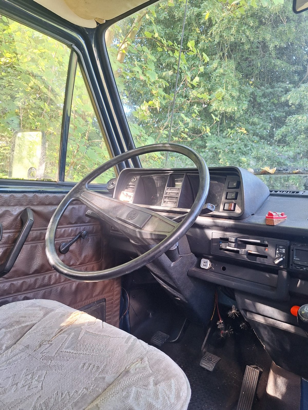 Foto 5 van Volkswagen T3 bus camper 4 pers.