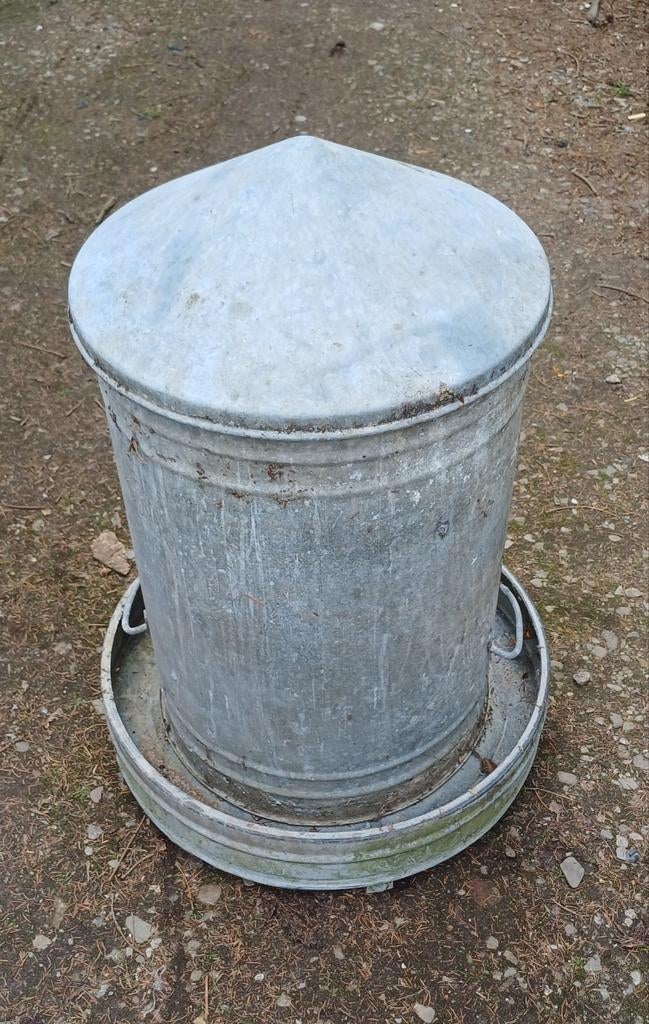 Grote zinken voederbak molen voor kippen, Ophalen, Drinken en Voederen