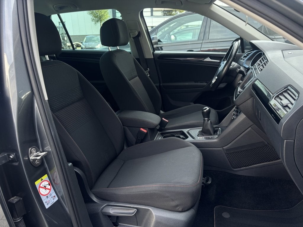 Volkswagen Tiguan 1.4 TSI ACT Sound Navi Trekhaak Adaptive C, Stof, Euro 6, 4 cilinders, Origineel Nederlands