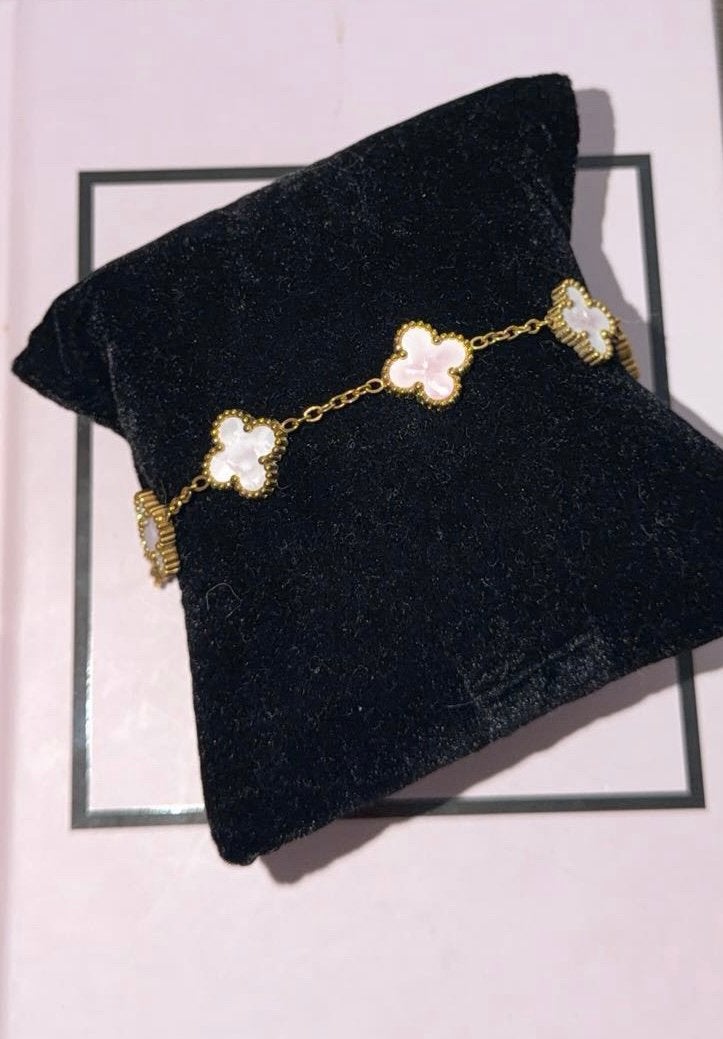 Klaverr armbandje, Ophalen of Verzenden, Zo goed als nieuw, Goud