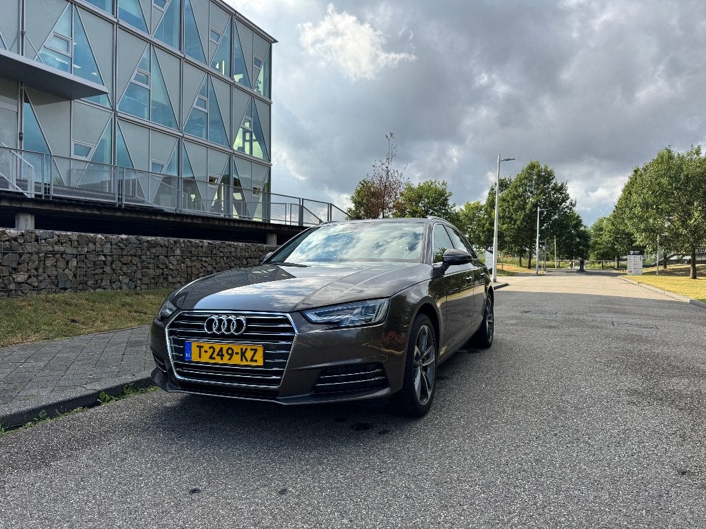 Audi A4 Avant 1.4 TFSI design | Virtual Cockpit | CarPlay, Auto's, 1345 kg, Stof, 4 cilinders, A4