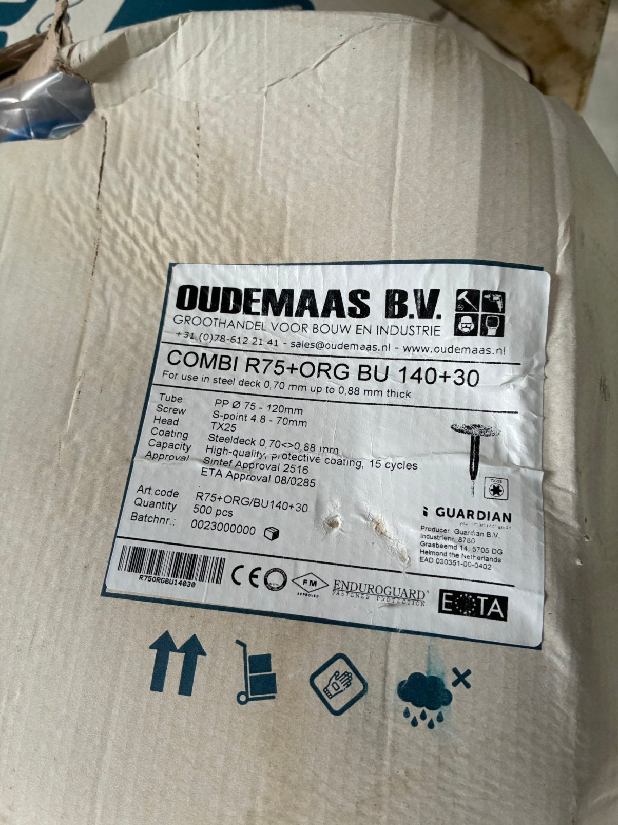 Isolatie plug met parker / schroef, Overige materialen, 12 cm of meer, Ophalen of Verzenden, Zo goed als nieuw
