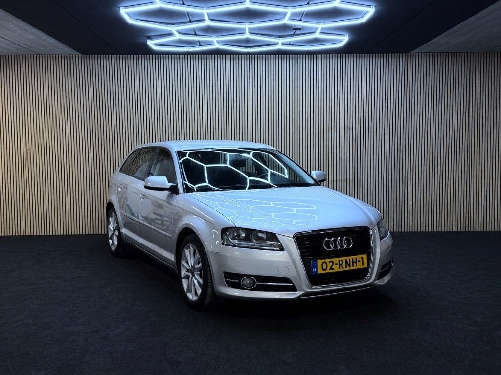 Audi A3 1.4 Tfsi 92KW Sportback 2011 Grijs, Auto's, Voorwielaandrijving, 4 cilinders, Origineel Nederlands, Handgeschakeld