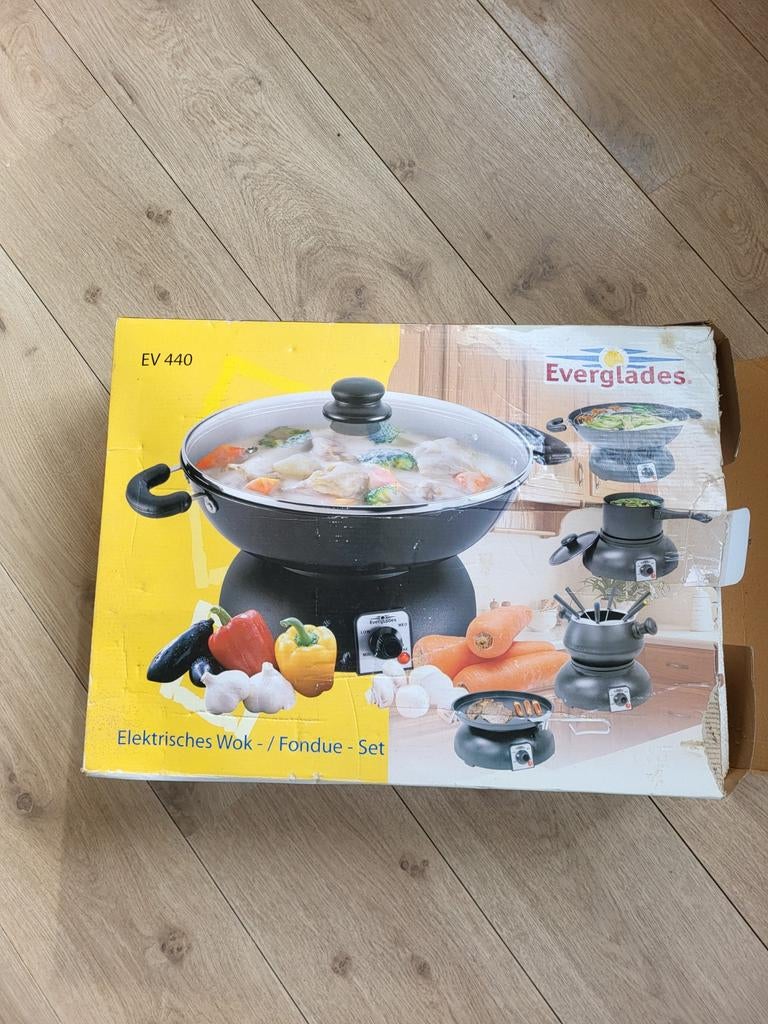 Electriche wok/fondue set, Ophalen, Nieuw, 4 t/m 7 personen