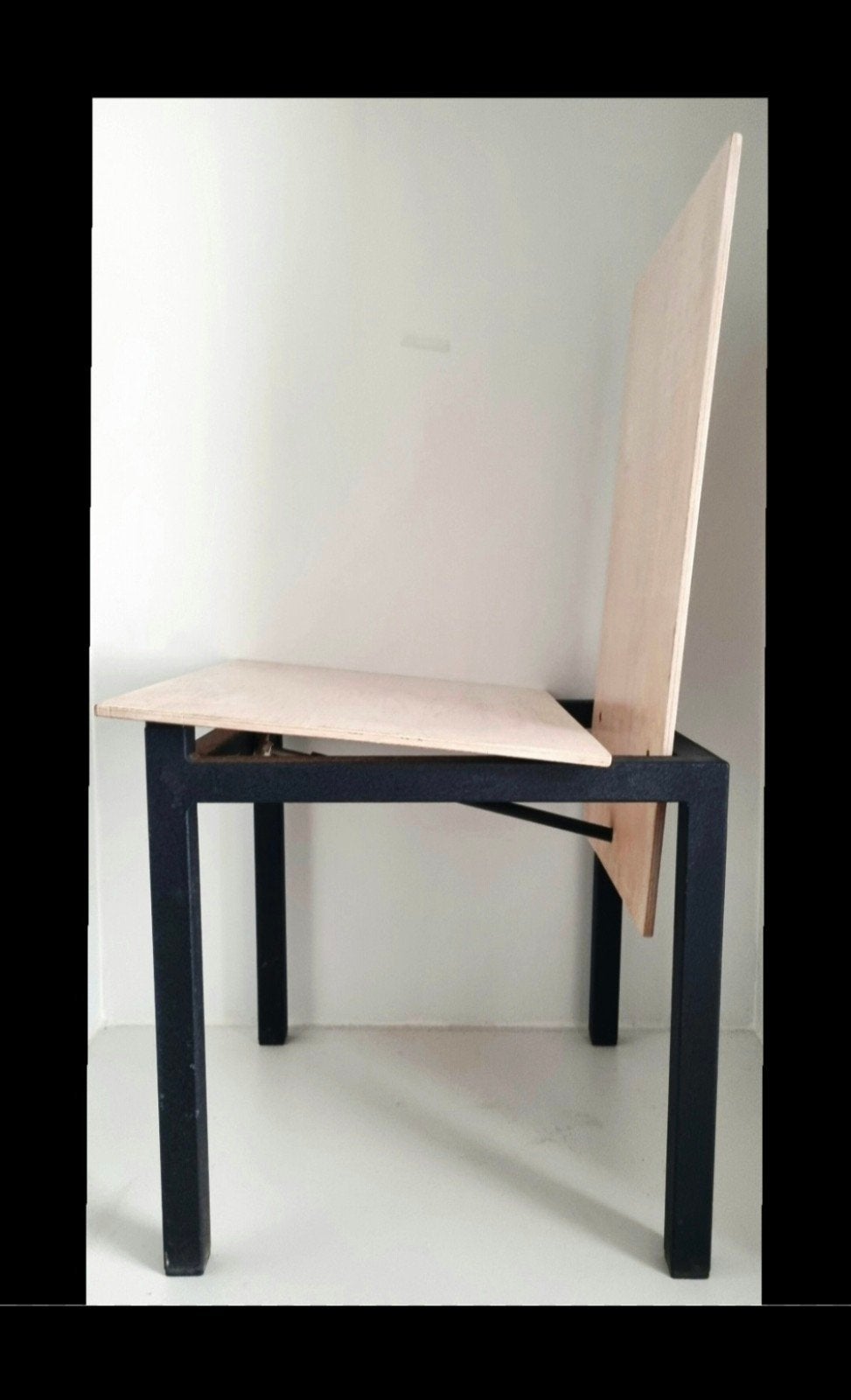 Albert Geertjes design stoel - Uniek en modern, Ophalen, Gebruikt, Zwart, Eén