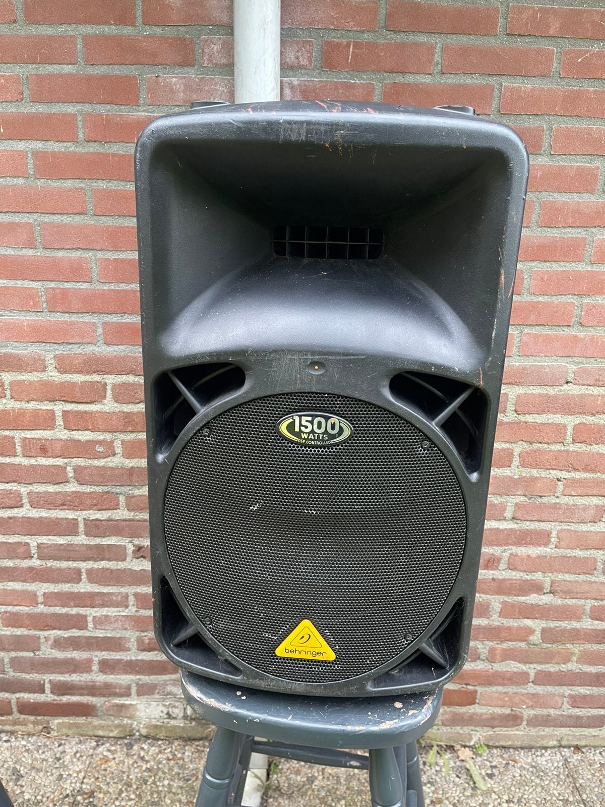 Behringer B612D actieve 12” speaker - DEFECT, Ophalen, Zo goed als nieuw, Overige merken