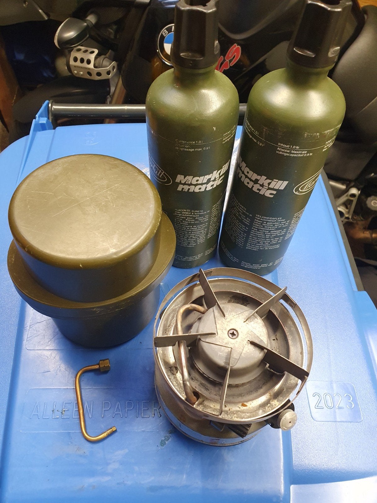 Coleman Multi-Fuel Stove 550B met 2 brandstofflessen, Ophalen of Verzenden, Gebruikt