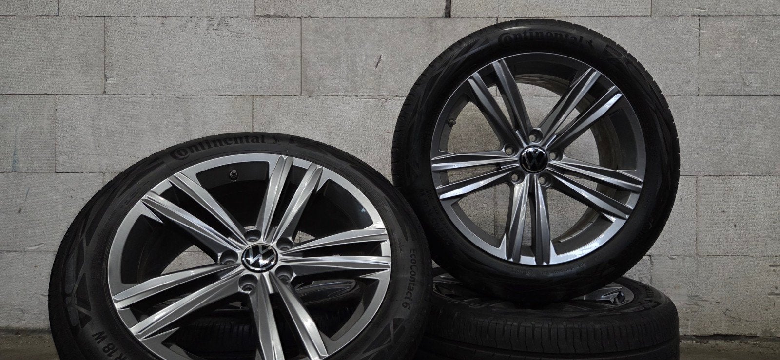 18" VW Arteon Passat B8 R-line orig velgen zomerbanden TPMS, 18 inch, Banden en Velgen, Ophalen of Verzenden, V