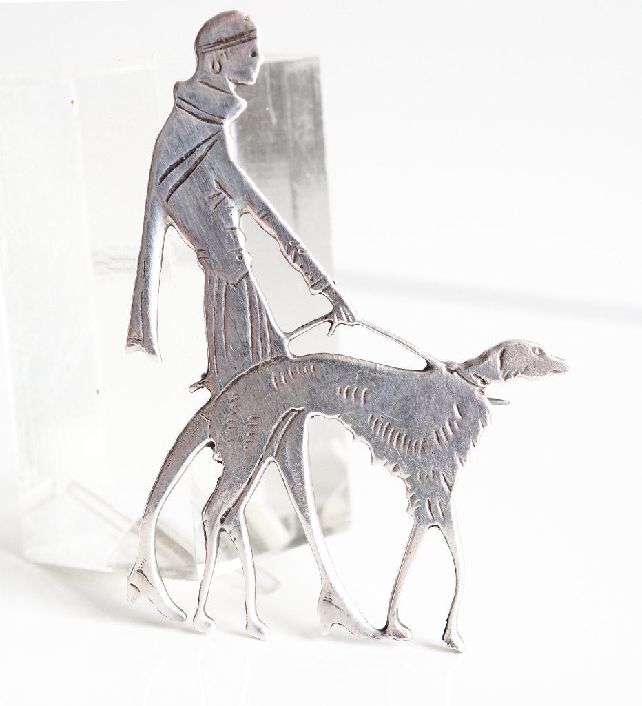 Grote Art Deco zilveren broche, dame met hond, Ophalen of Verzenden, Zilver, Broche
