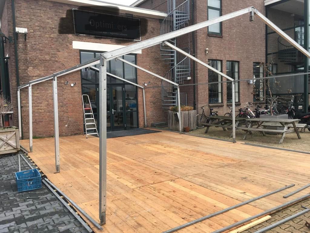 Aluframe tent zeil of houten (apres-ski) hut en vlondervloer, Ophalen, Gebruikt, Partytent, 6 meter of meer
