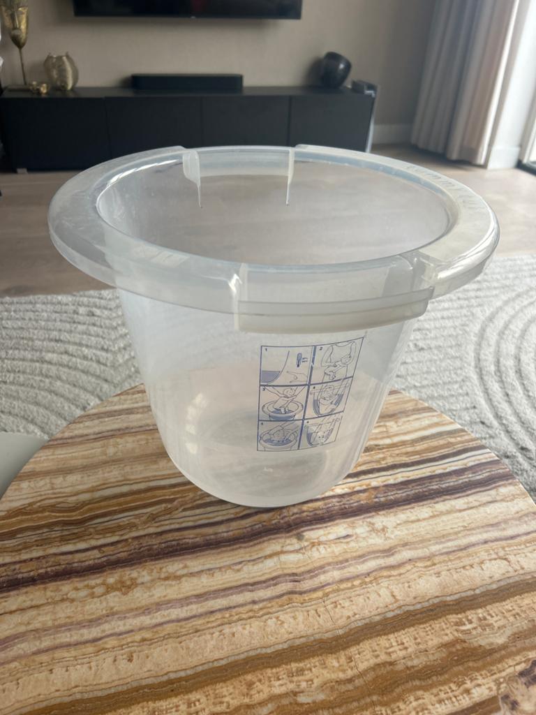 Gratis ophalen: Transparante babybadje/emmer, Kinderen en Baby's, Ophalen of Verzenden, Gebruikt, Badje