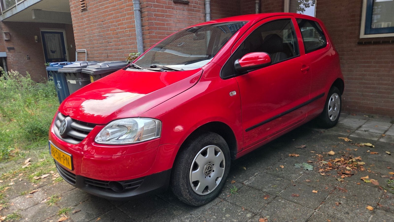 Volkswagen Fox 1.4 55KW 2006 Rood, Auto's, Voorwielaandrijving, 4 cilinders, 4 stoelen, Origineel Nederlands