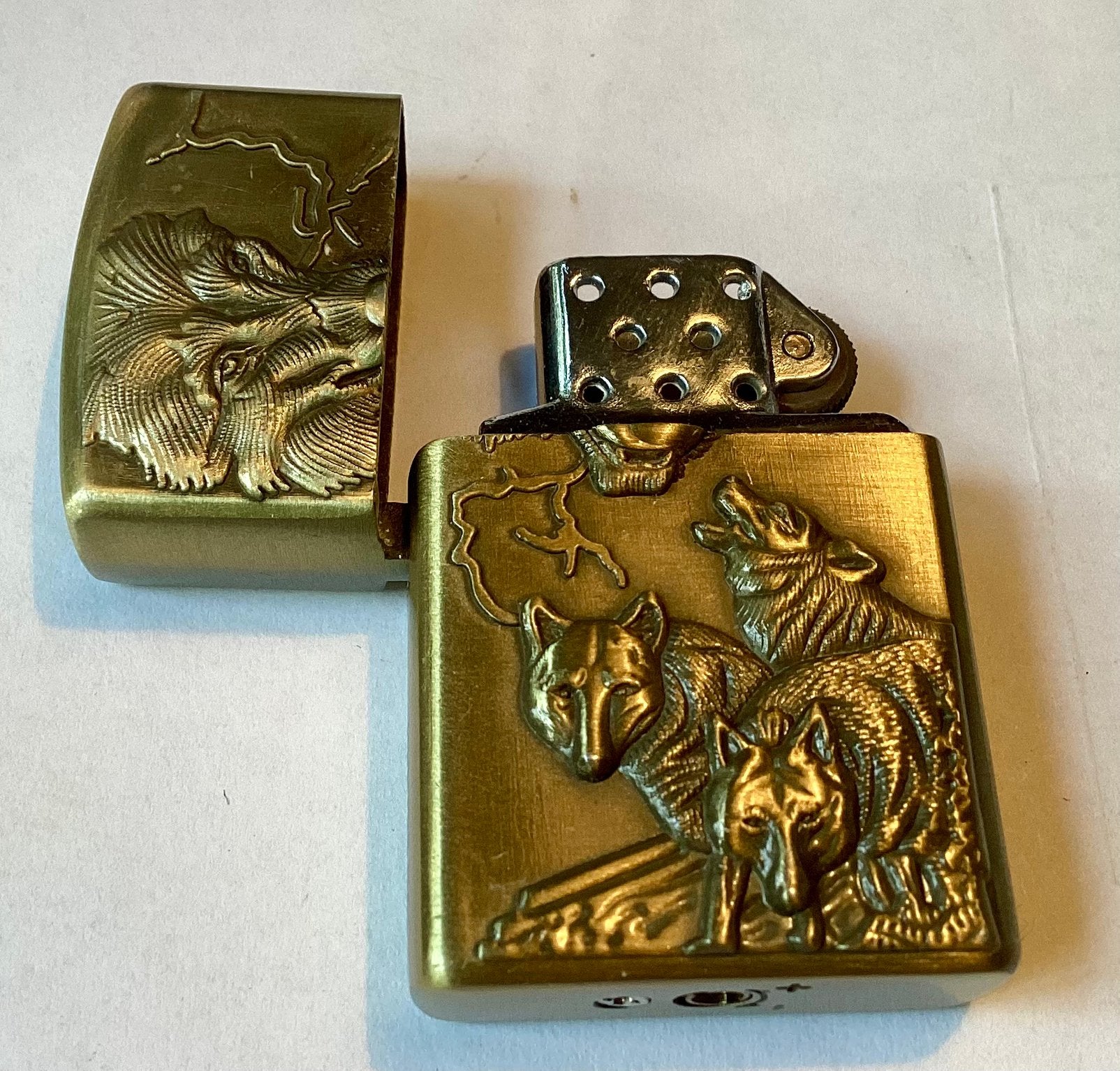 Aansteker: Hunter H&L. Made in P.R.C. Zippo imitatie., Ophalen of Verzenden, Zo goed als nieuw, Aansteker