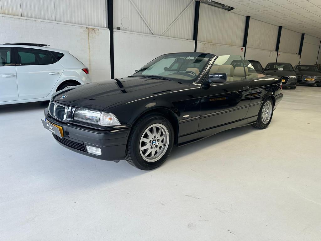 BMW 3-serie Cabrio 318i slechts 135864 km met hardtop, Auto's, BMW, Achterwielaandrijving, Gebruikt, 4 cilinders, Cabriolet