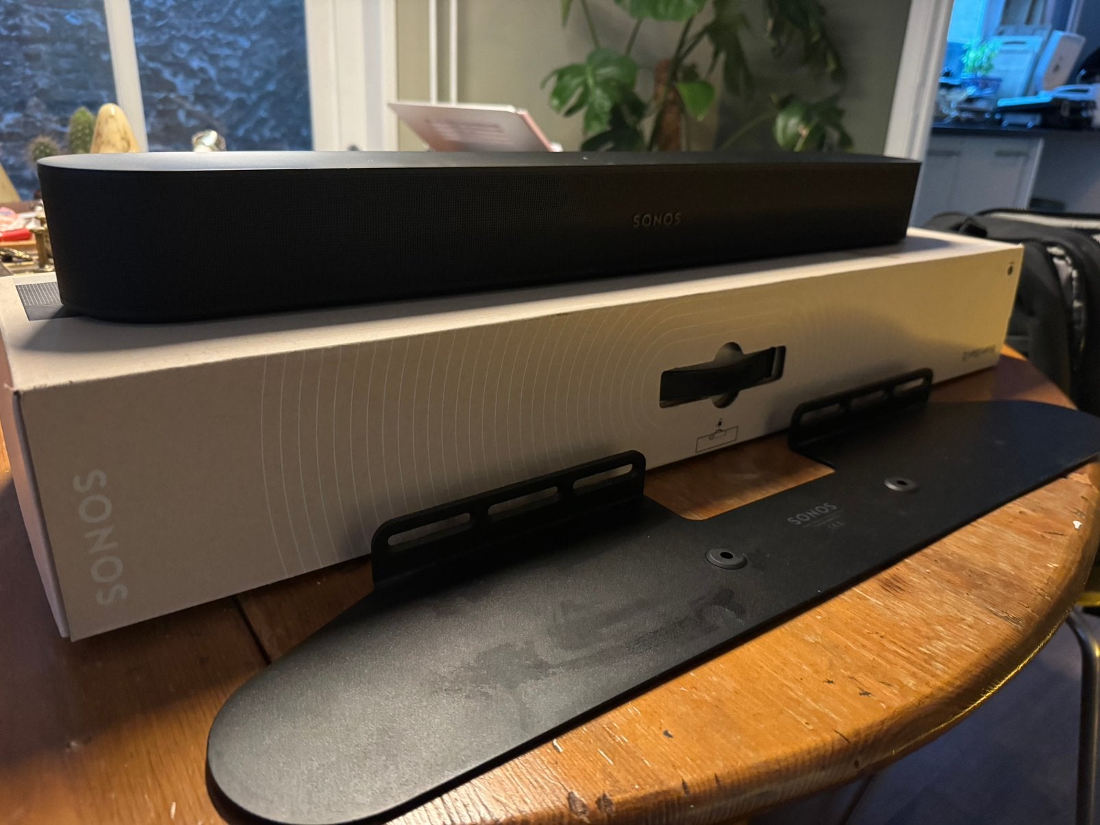 Sonos Beam Gen 2 zwart + officiële Sonos wall mount