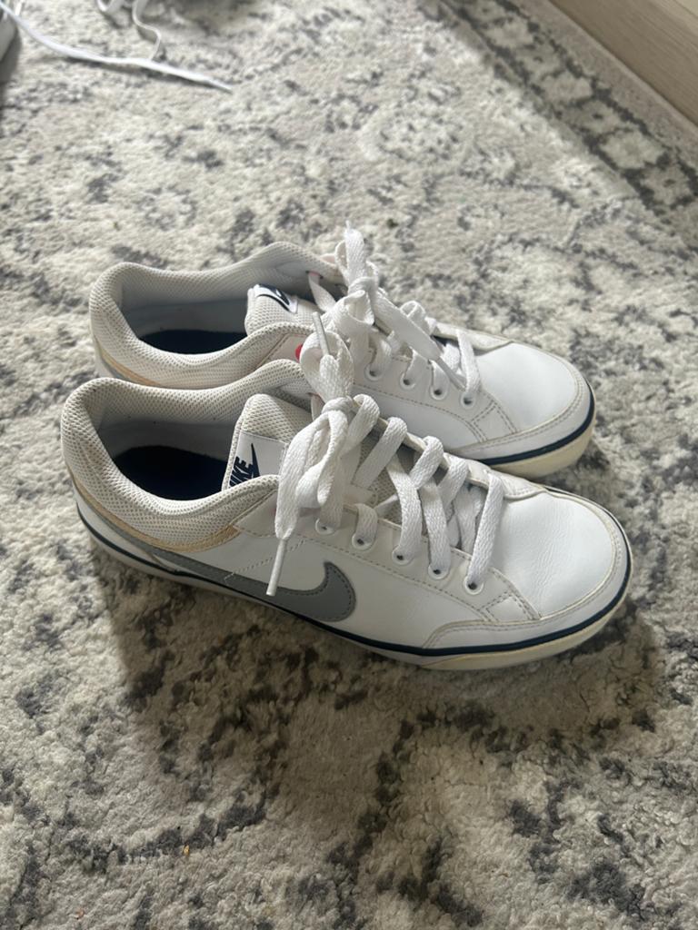 Nike schoenen maat 38, Kinderen en Baby's, Babykleding | Schoentjes en Sokjes, Ophalen of Verzenden, Zo goed als nieuw, Jongetje of Meisje