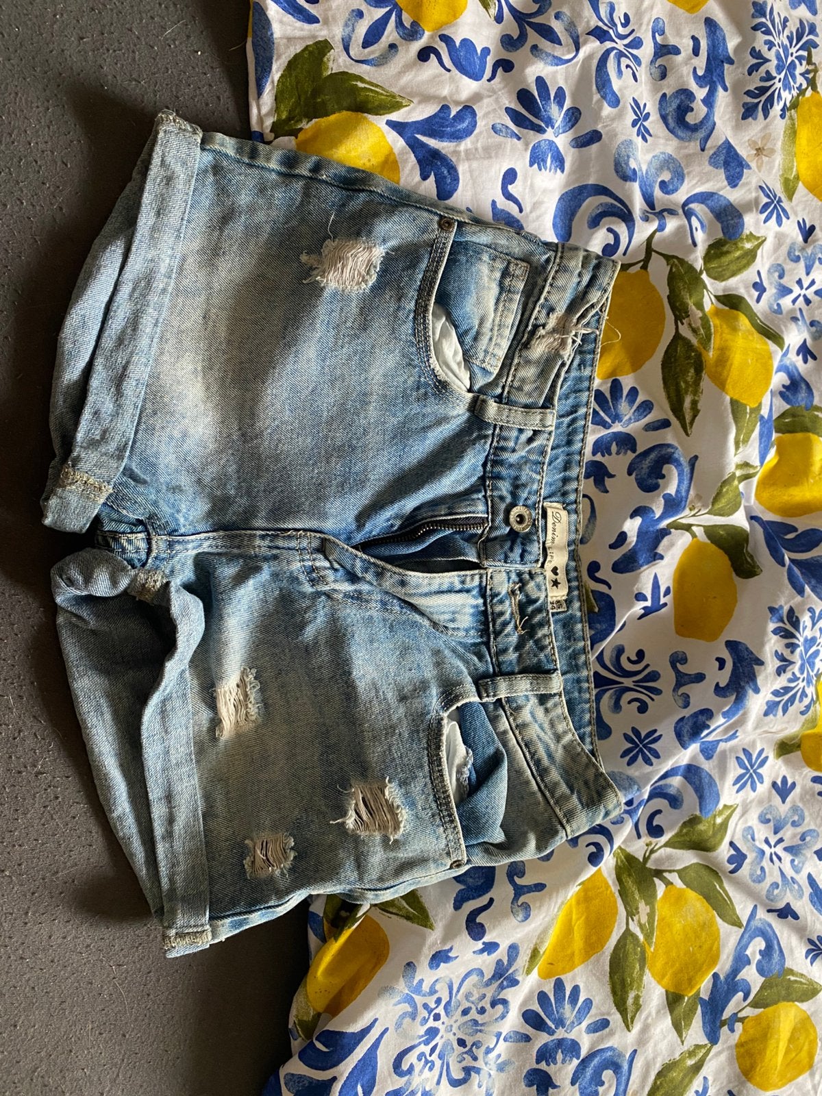 Denim broek van een bekend merk maat XS/34, Ophalen of Verzenden, Zo goed als nieuw, Maat 34 (XS) of kleiner