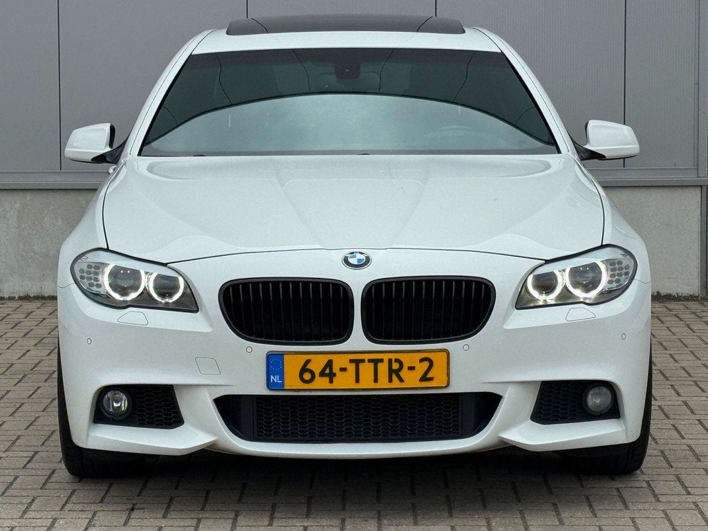 BMW 5-serie 528i High Executive M PAKKET PANO NAP, Automaat, Euro 5, Gebruikt, Zwart