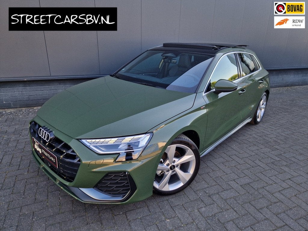 Audi A3 Sportback 35 TFSI 2xS-line/Pano/Virtual/ACC/Matrix/S, 12 maanden, Zwart, 4 cilinders, Leder en Stof