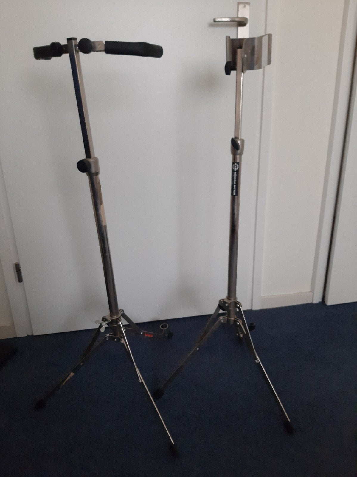 2 instrumentstanders, Ophalen, Zo goed als nieuw, Instrumentstandaard, Overige instrumenten