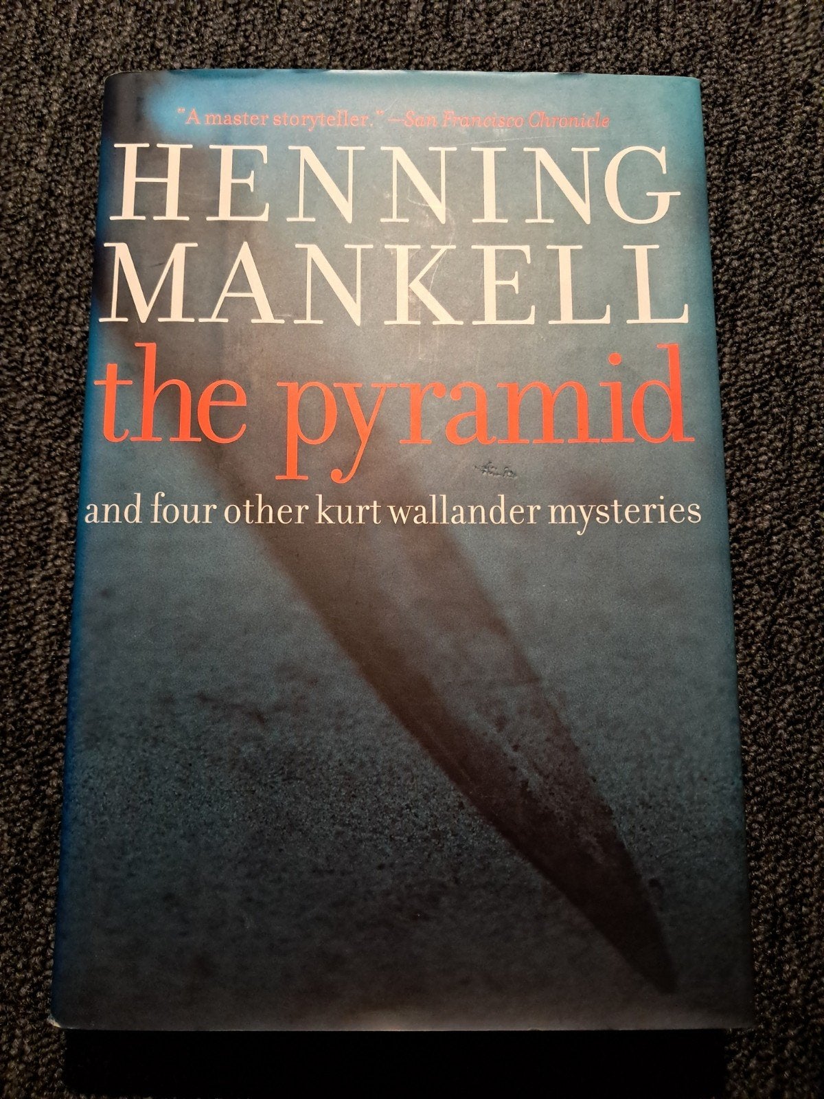 The Pyramid - Henning Mankell (Engels), Ophalen of Verzenden, Zo goed als nieuw, Henning Mankell
