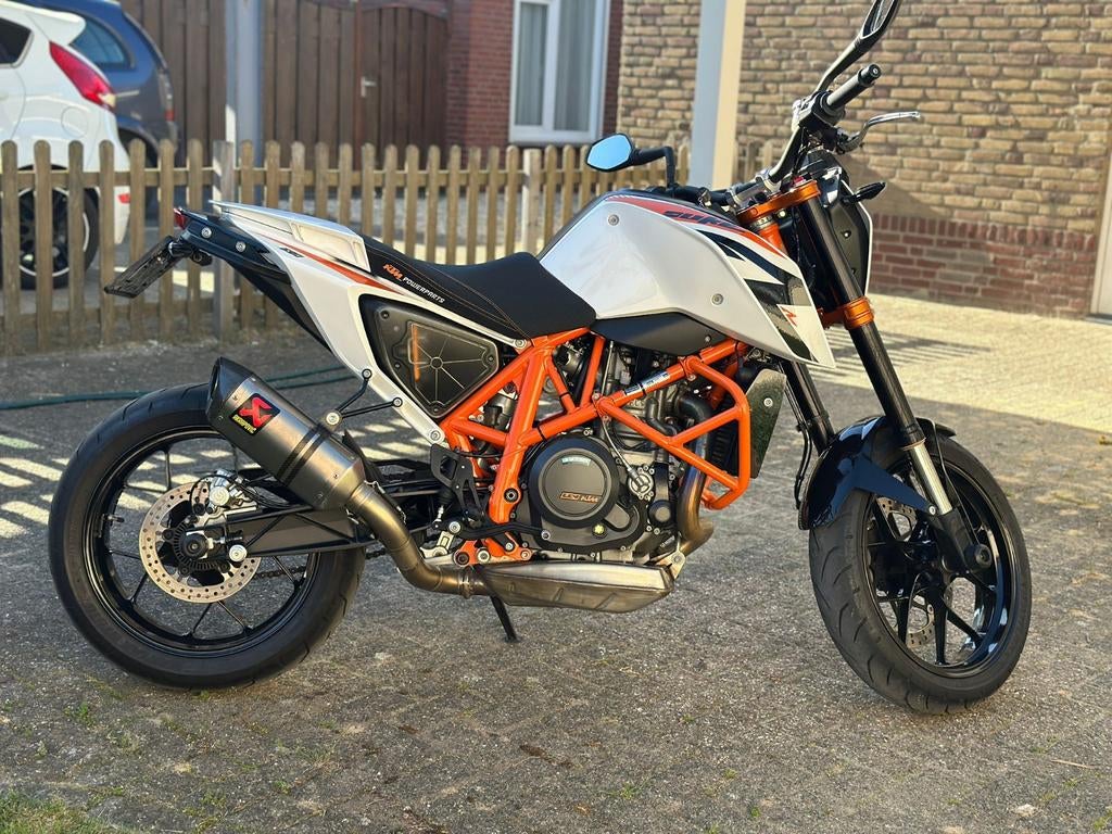 KTM 690 Duke R (2014) 17.906 KM - Topstaat!, Gebruikt, Particulier, Meer dan 35 kW, Minimaal motorrijbewijs A2