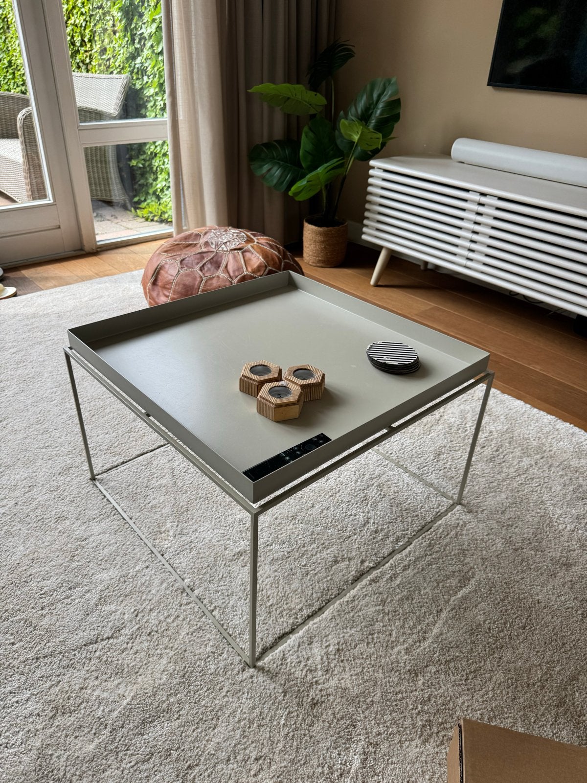 Hay Tray Coffee Table - Beige, 60x60, lichte beschadiging, Ophalen, Gebruikt, Vierkant, 50 tot 100 cm
