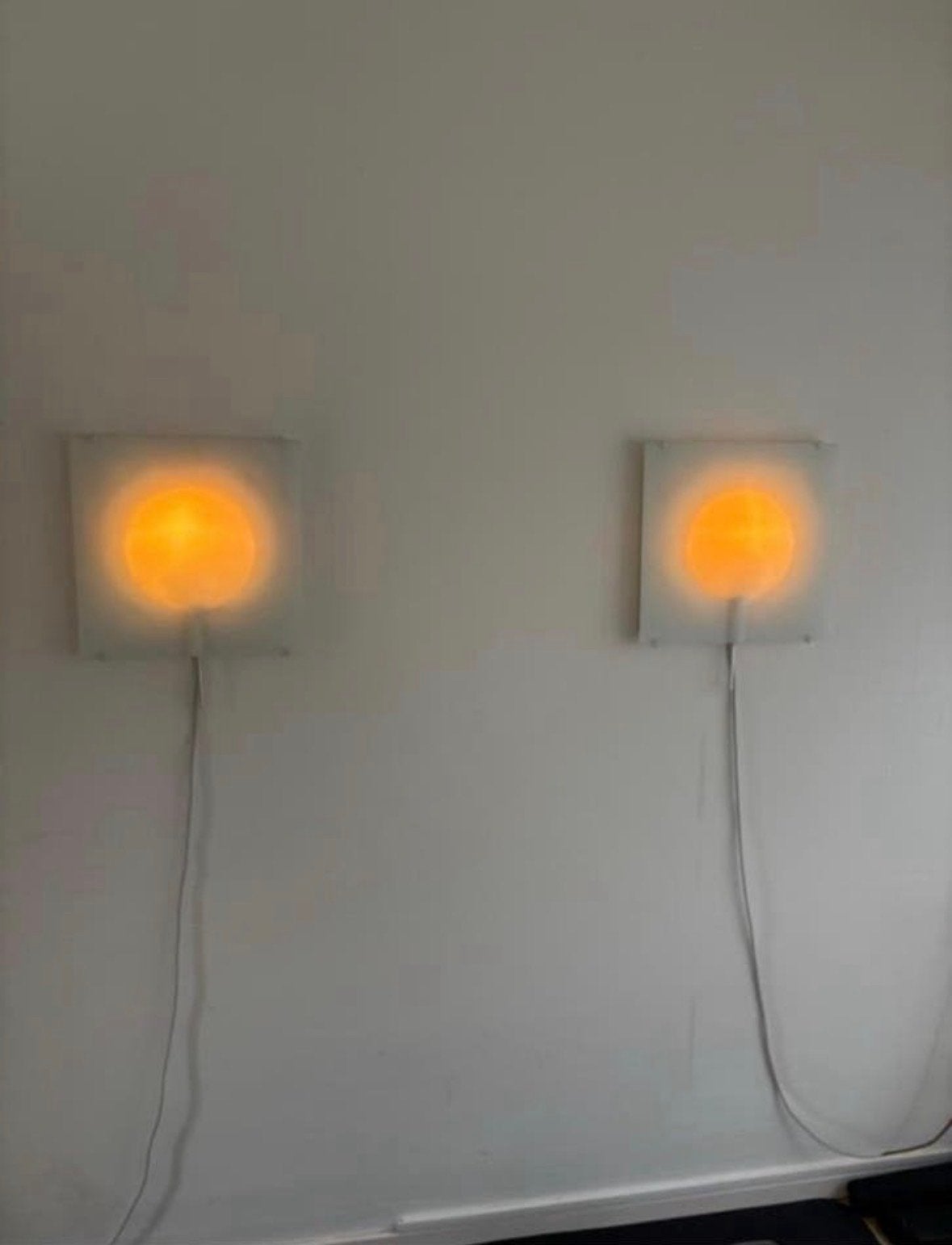 Set van 2 sfeervolle wandlampen met oranje/geel licht, Ophalen of Verzenden, Gebruikt, Glas