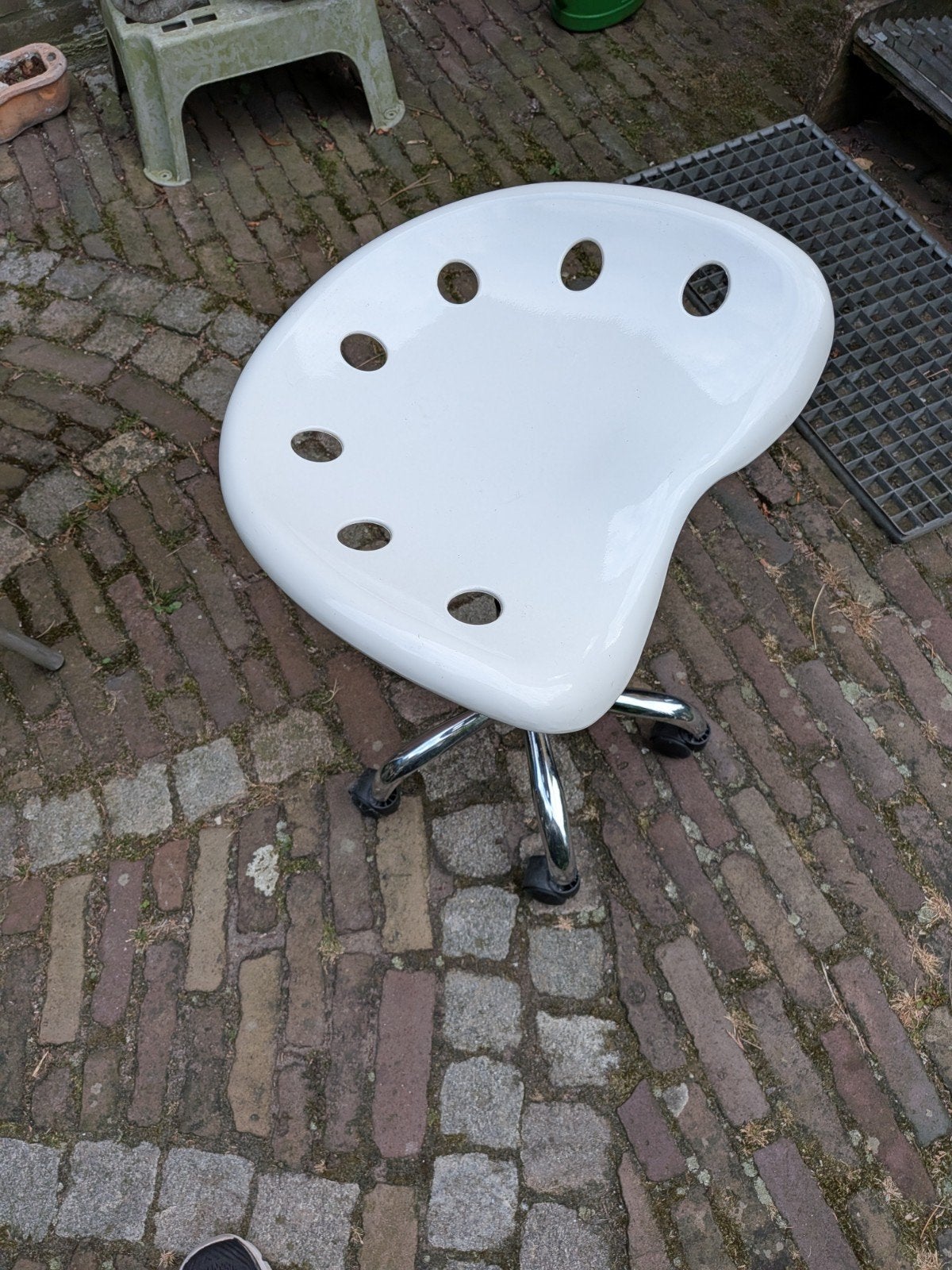 Witte bureaustoel/kruk met wielen, Ophalen, Gebruikt, Wit, Bureaustoel