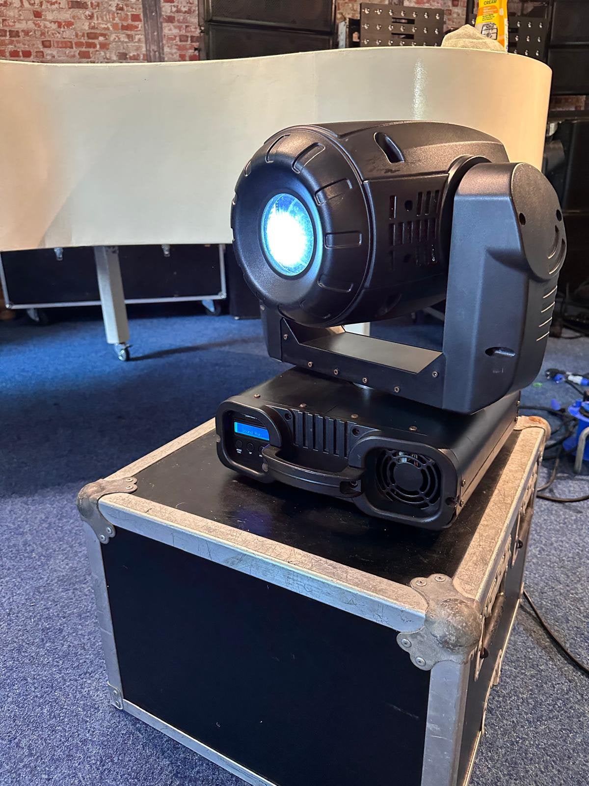 SHOWTEC PHANTOM 250 Spot movinghead incl. flightcase, Ophalen, Zo goed als nieuw, Ultra HD (4K)