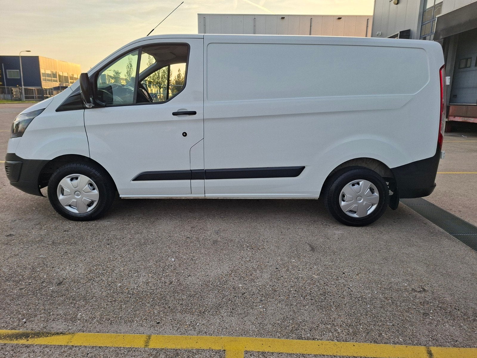 Ford Custom Imperiaal L1 RVS Equinox Ladderrol Windspiraal, Ophalen
