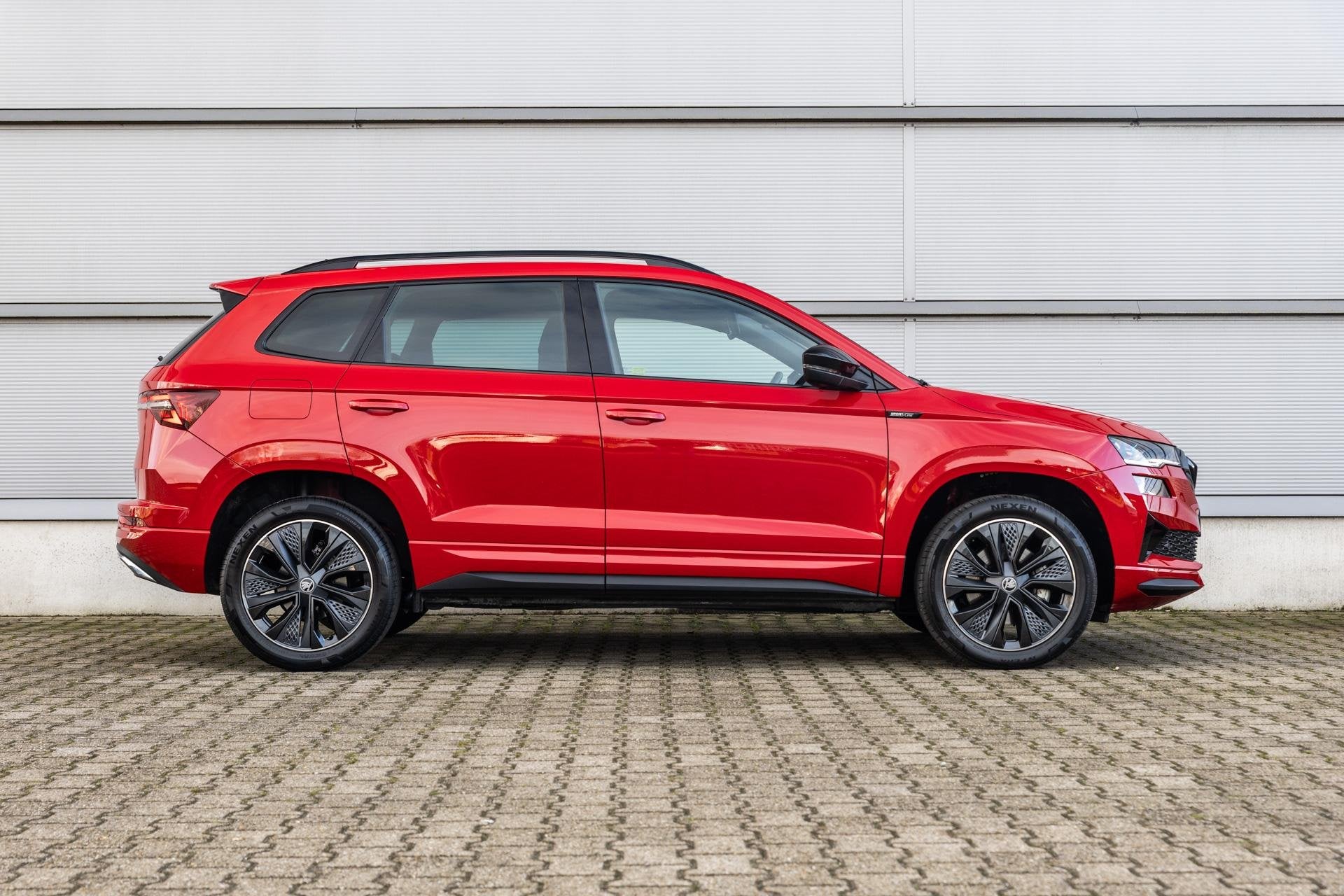 Skoda Karoq 1.5 TSI 150pk DSG ACT Sportline Business | Trekh, 12 maanden, Stof, Euro 6, 4 cilinders
