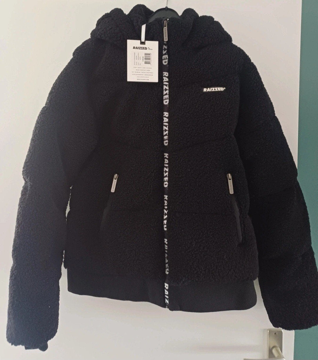 RAIZZED BURANO Deep Black Teddy Puffer Jacket Maat 16/176, Kleding | Dames, Jassen | Winter, Maat 38/40 (M), Zwart, Nieuw, Ophalen of Verzenden