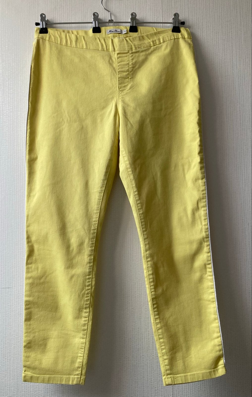 Mooie gele broek van Miss Etam, maat 42, Geel, Maat 42/44 (L), Ophalen of Verzenden, Zo goed als nieuw