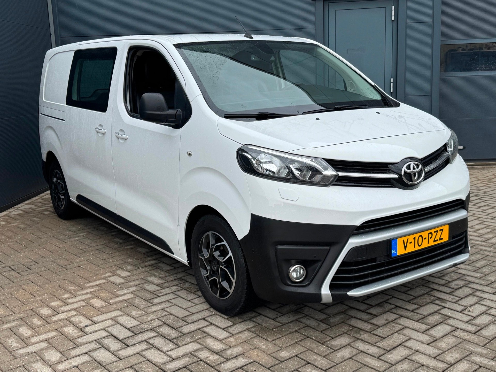 Toyota PROACE Worker 1.6 D-4D / 360 Camera / Nw Riem / Carpl, Auto's, Voorwielaandrijving, Euro 6, 4 cilinders, 116 pk