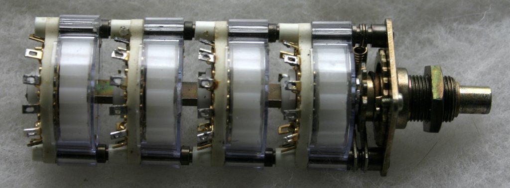 Elma sectie schakelaars type 03 en 04, Hobby en Vrije tijd, Elektronica-componenten, Ophalen of Verzenden, Nieuw