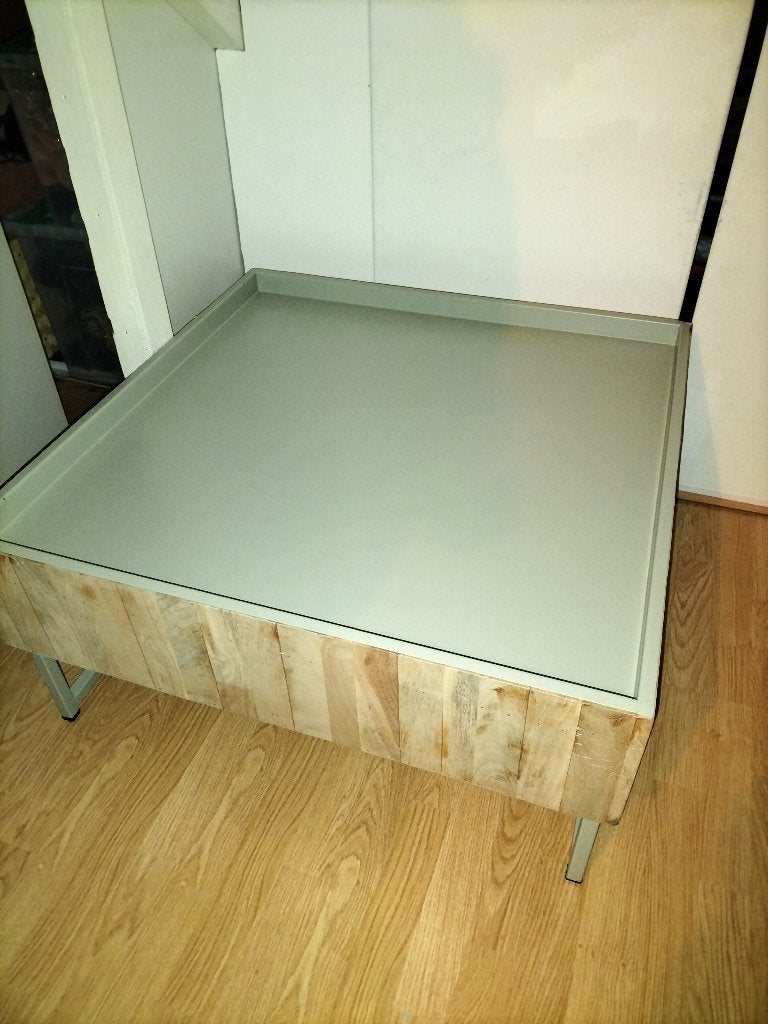 Een mooie industriële salontafel met hout en metaal., Ophalen, 50 – 75, Grenenhout, Zo goed als nieuw