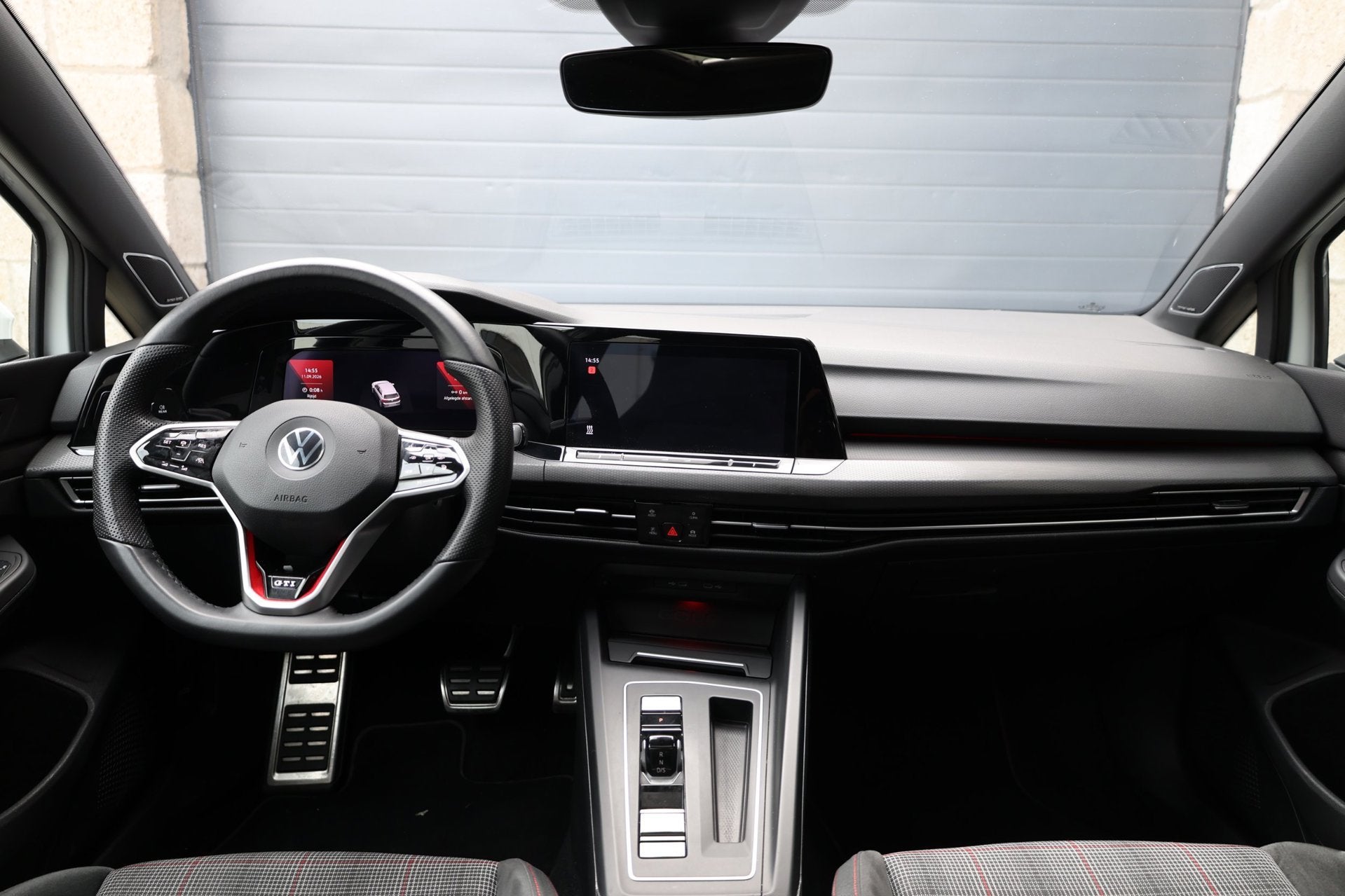 Volkswagen Golf 2.0 TSI GTI 245+PK LED+IQ/PANO/HALF LEDER+S., Auto's, Dealer onderhouden, Euro 6, 1984 cc, Leder en Stof