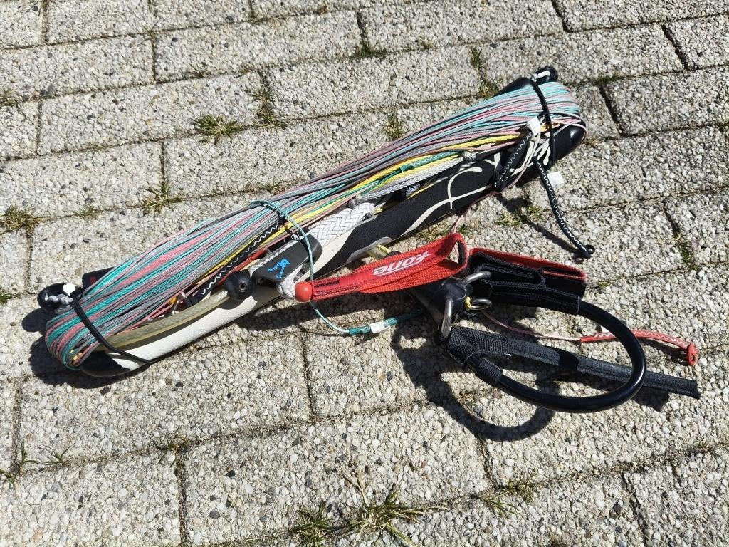 3x F-One bars  2x control bars 45cm 1x Monolith bar 52cm, Watersport en Boten, Kitesurfen, Gebruikt, 9 m², Bar, Ophalen of Verzenden
