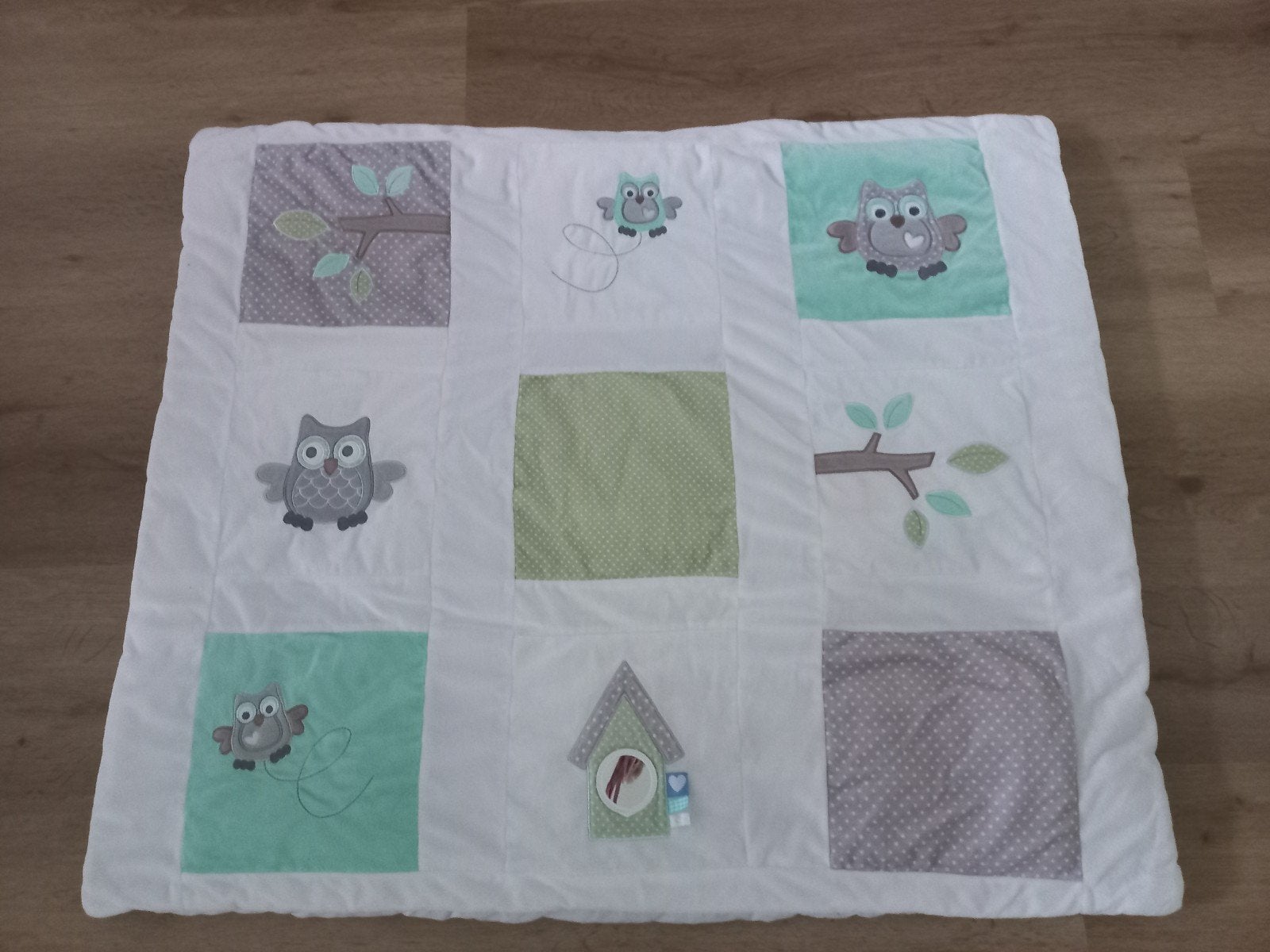 Gewatteerd boxkleed met uiltjesmotief - mintgroen/grijs/wit, Ophalen of Verzenden, Zo goed als nieuw, Minder dan 140 cm, 85 tot 100 cm