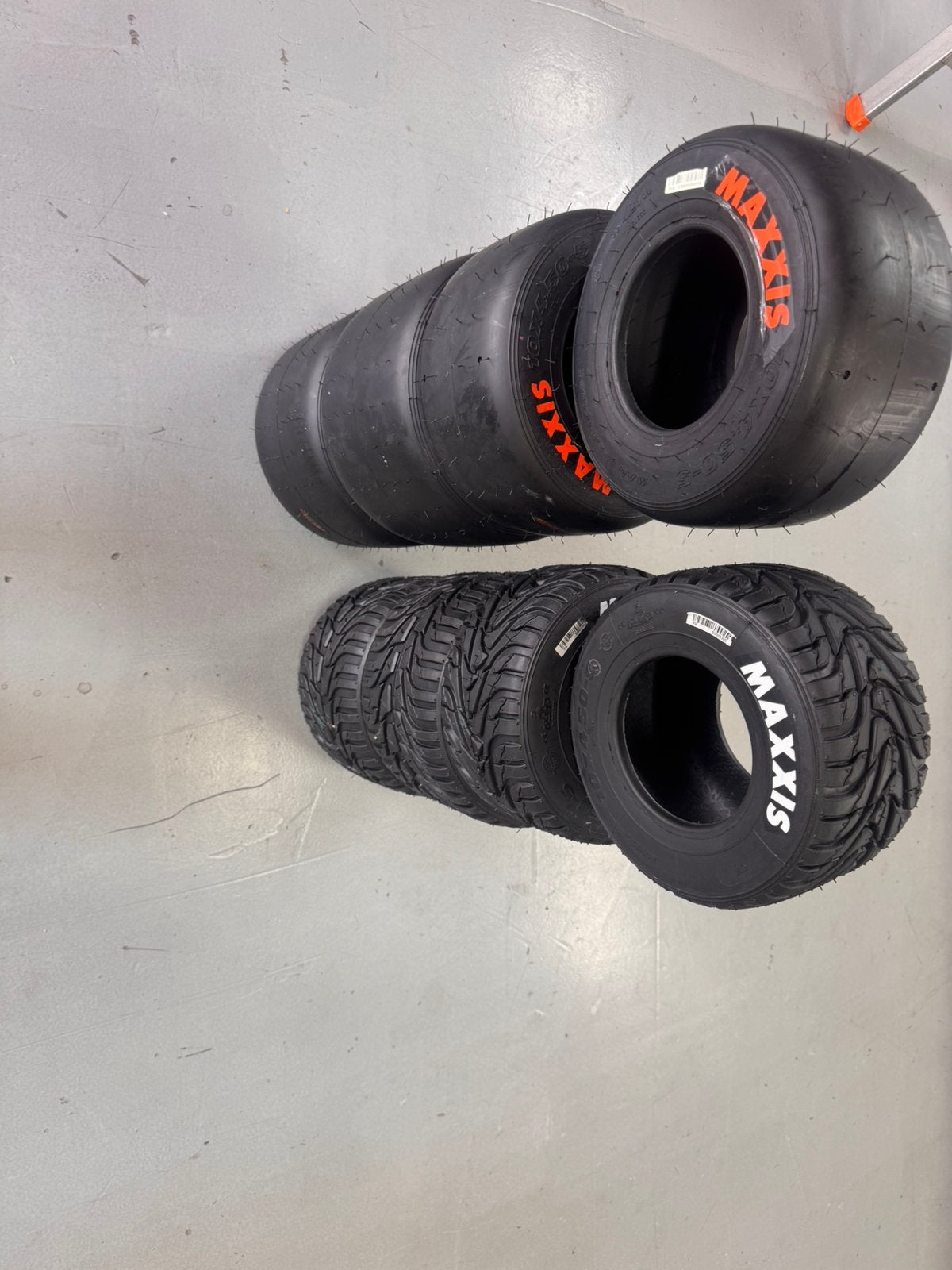 Set nieuwe maxxis regen mw11/12 en slicks option, Sport en Fitness, Karting, Ophalen of Verzenden, Nieuw