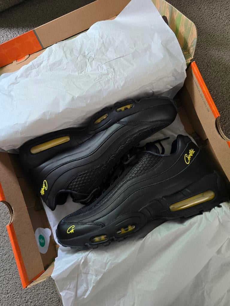 Nike Air Max 95 x Corteiz Honey Black Maat 47,5, Kleding | Heren, Schoenen, Zwart, Nike, Nieuw, Ophalen of Verzenden
