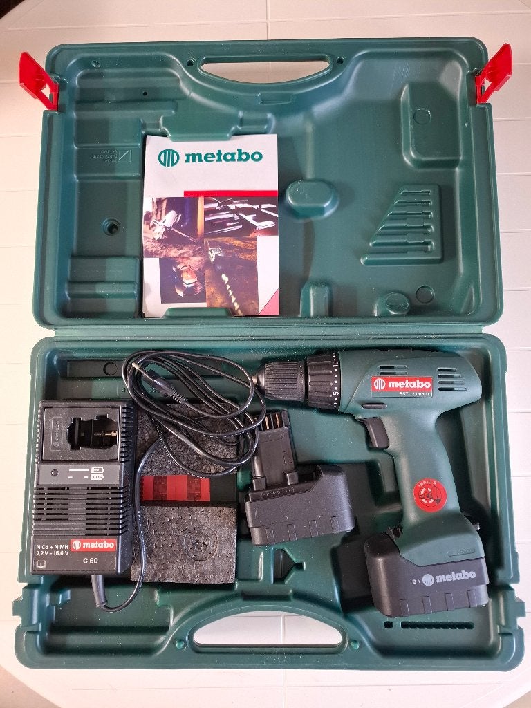 Metabo BST 12 Impuls accuboormachine met C60 lader + koffer, Doe-het-zelf en Verbouw, Gereedschap | Boormachines, Gebruikt, Variabele snelheid