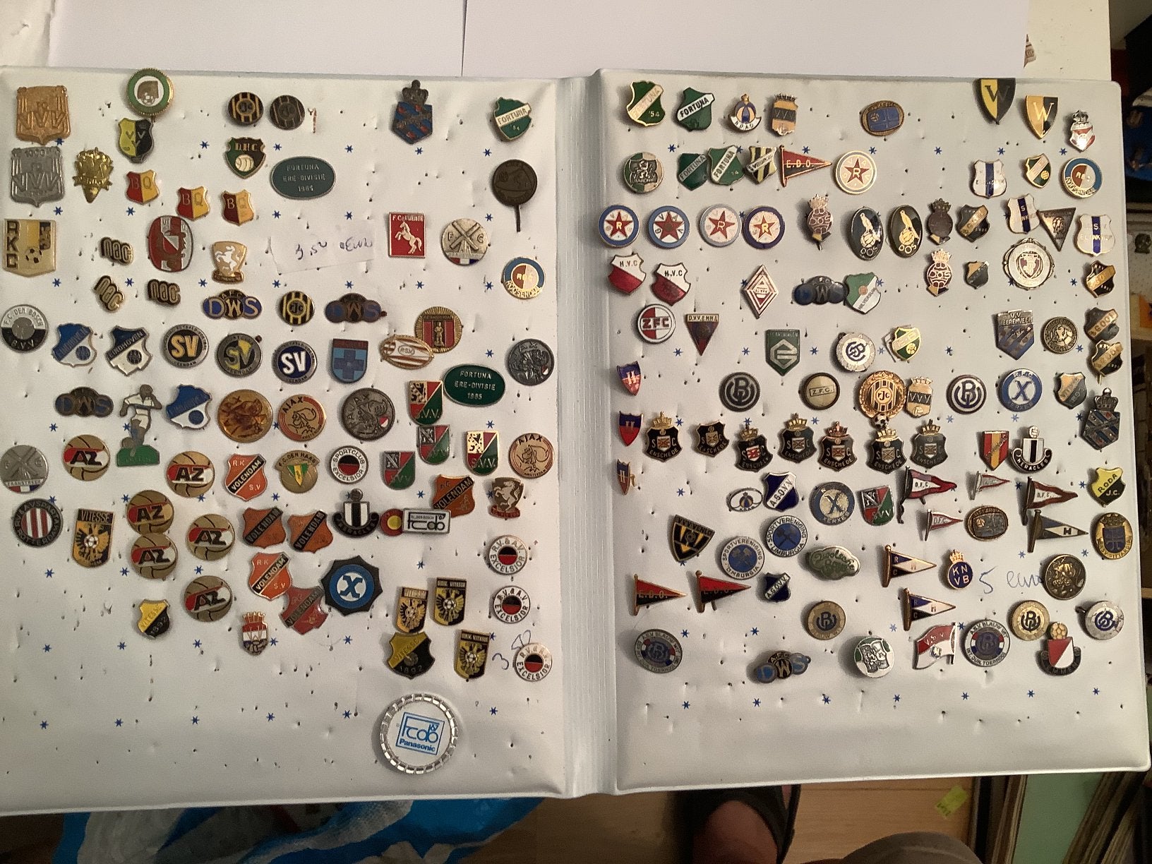 Originele (ex) betaald voetbal speldjes 3,50 en 5 euro per s, Ophalen of Verzenden, Gebruikt, Overige binnenlandse clubs