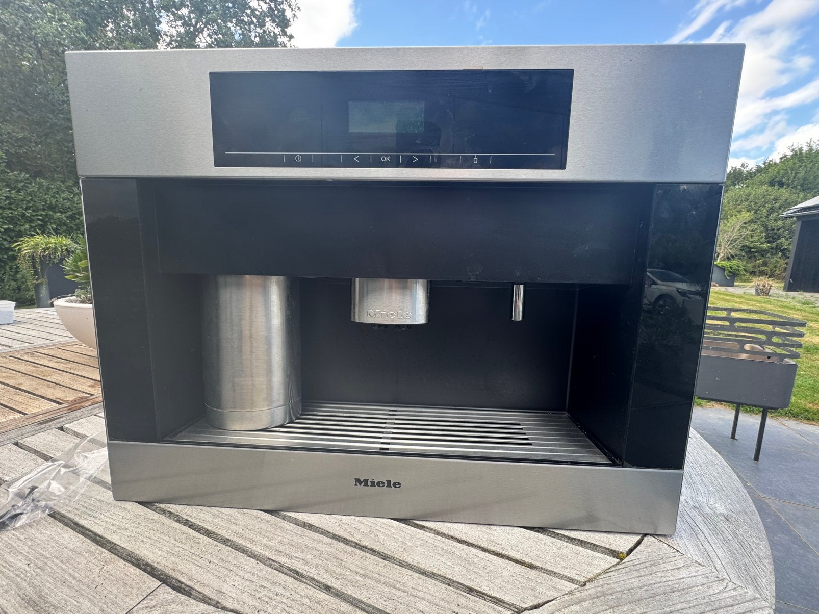 Miele koffiemachine CVA 5065 Defect, Ophalen, Koffiemachine, Koffiebonen, Niet werkend