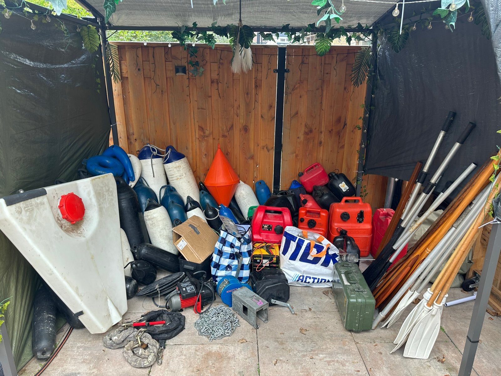Grote partij bootspullen: stootwillen, jerrycans, roeispanen, Ophalen of Verzenden, Gebruikt, Overige typen